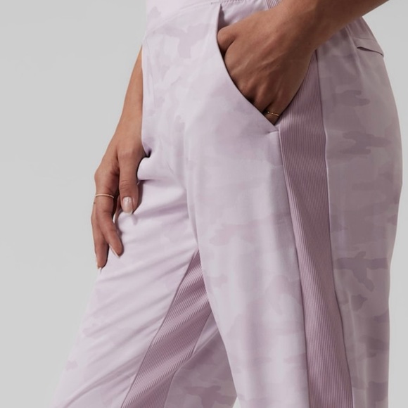 Athleta Brooklyn Lined Camo Jogger, NWT, Purple, size 12 - Picture 4 of 9